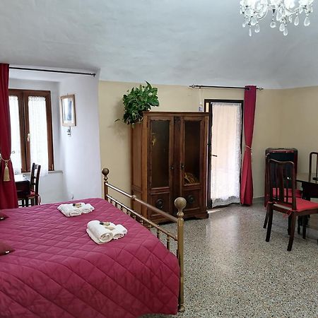 La Torre Della Piramide Hotel Питиляно Екстериор снимка