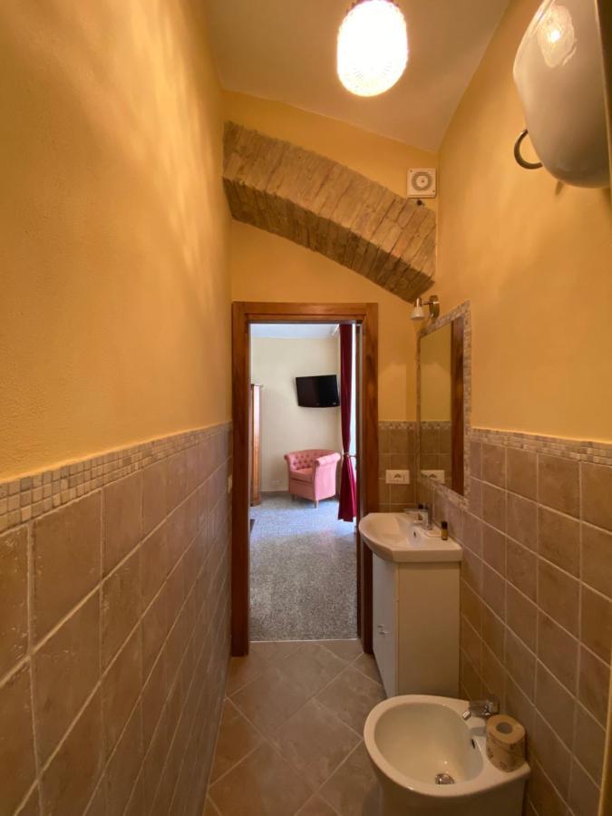 La Torre Della Piramide Hotel Питиляно Екстериор снимка