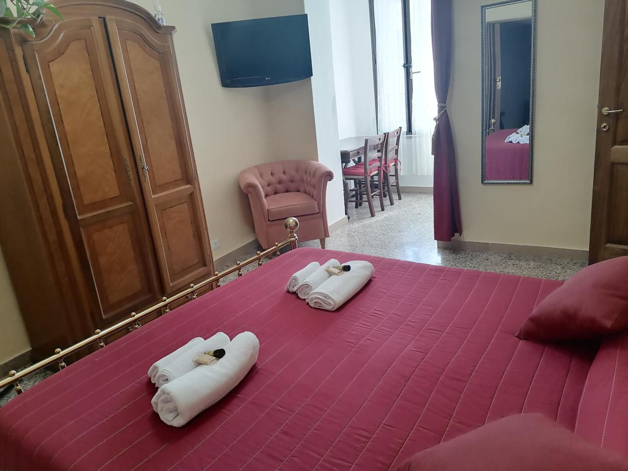 La Torre Della Piramide Hotel Питиляно Екстериор снимка